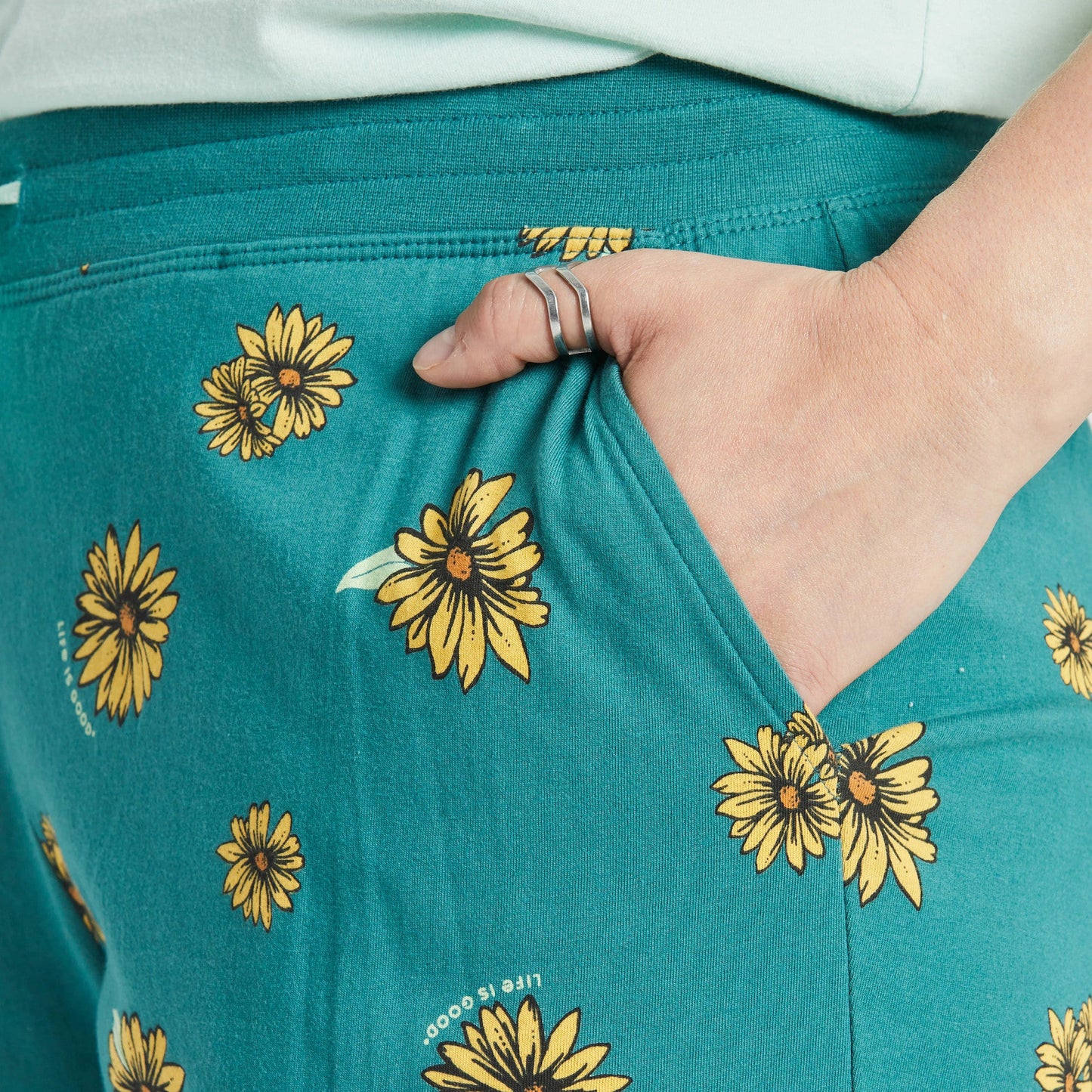 Women's Tossed Sunflower Pattern Snuggle Up Sleep Pant