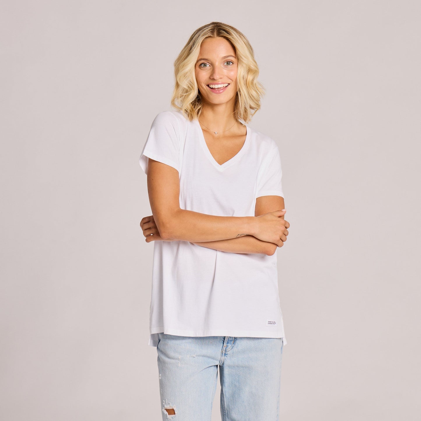 Women's Solid Crusher-LITE Vee Tunic