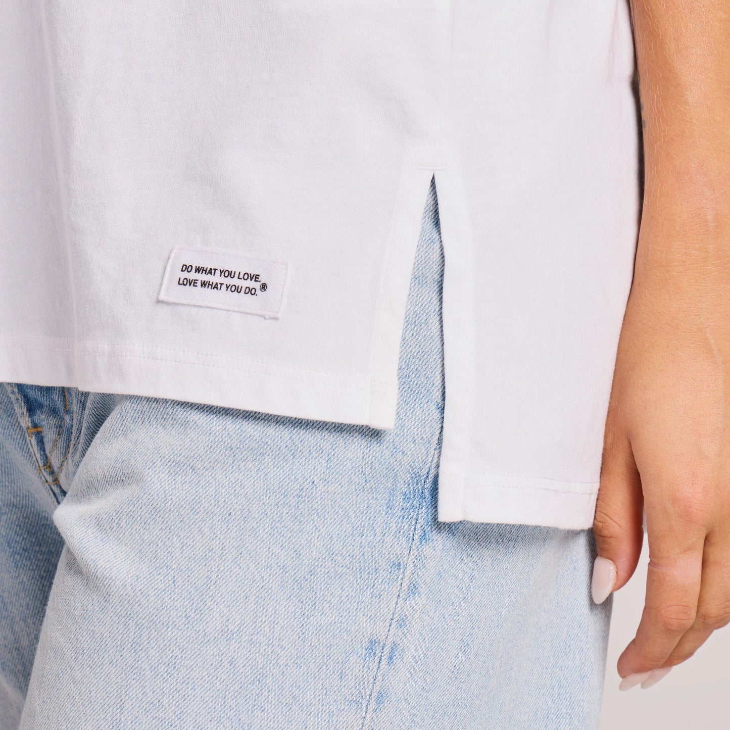 Women's Solid Crusher-LITE Vee Tunic