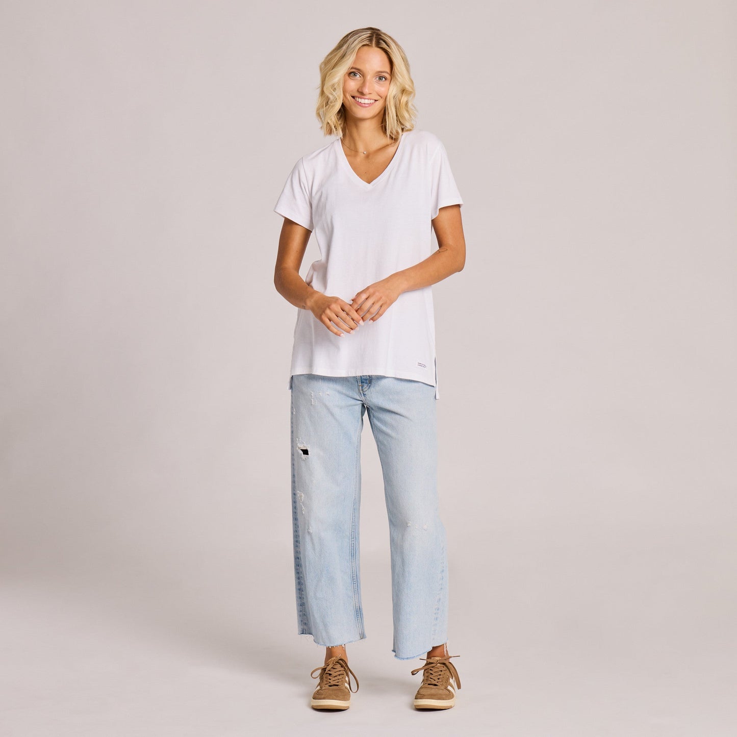 Women's Solid Crusher-LITE Vee Tunic