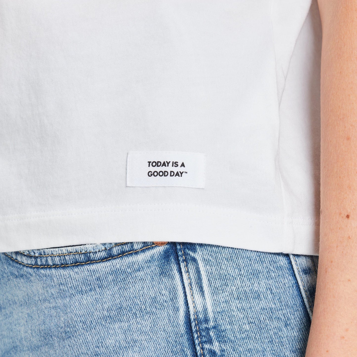 Women's Nice Daisy Short Sleeve Crusher Boxy Tee