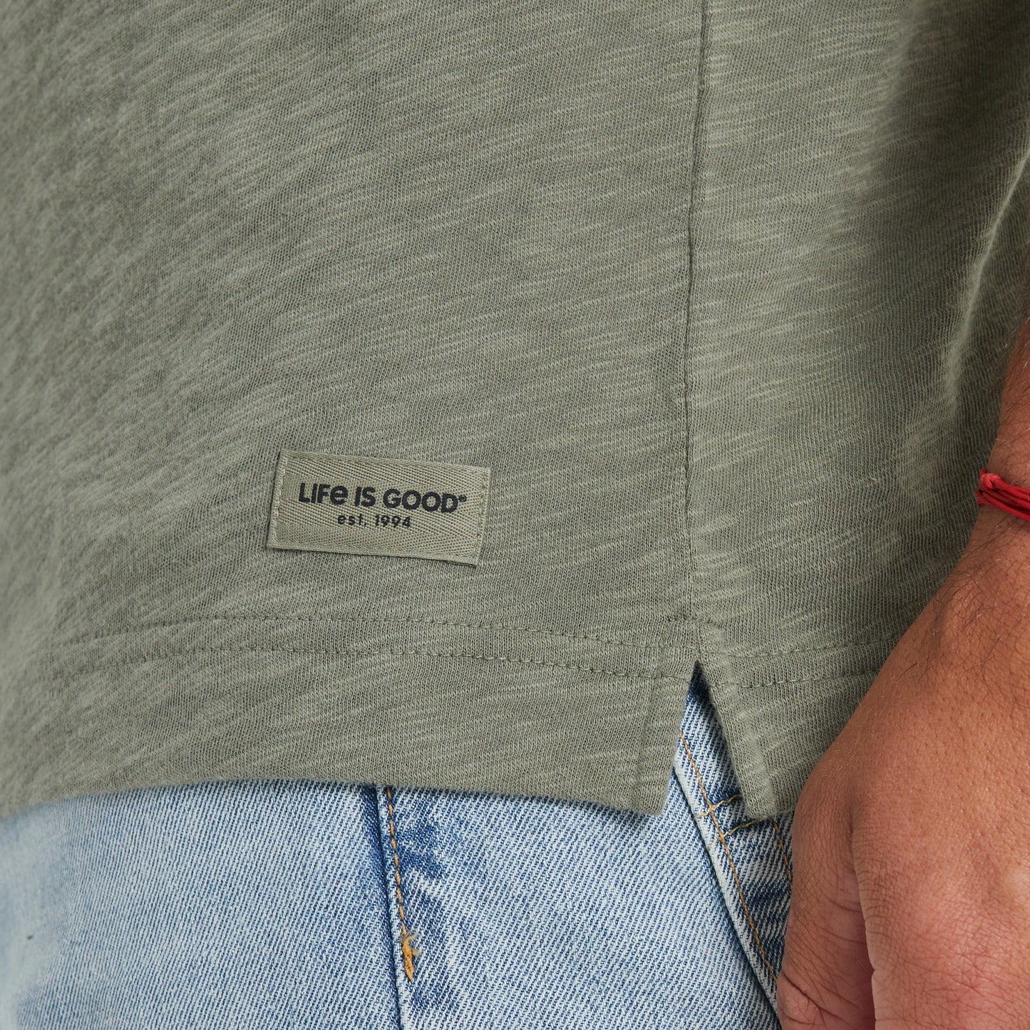 Men's Solid Slub Slim Fit Pocket Tee