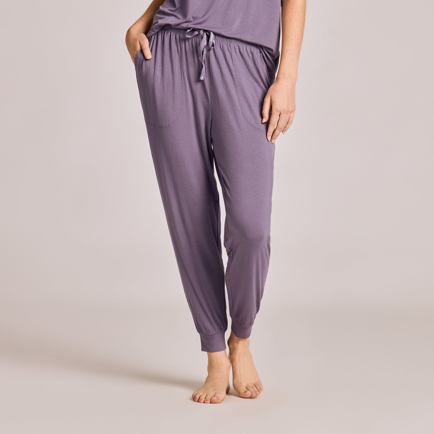 Women's Solid Lightweight Sleep Jogger