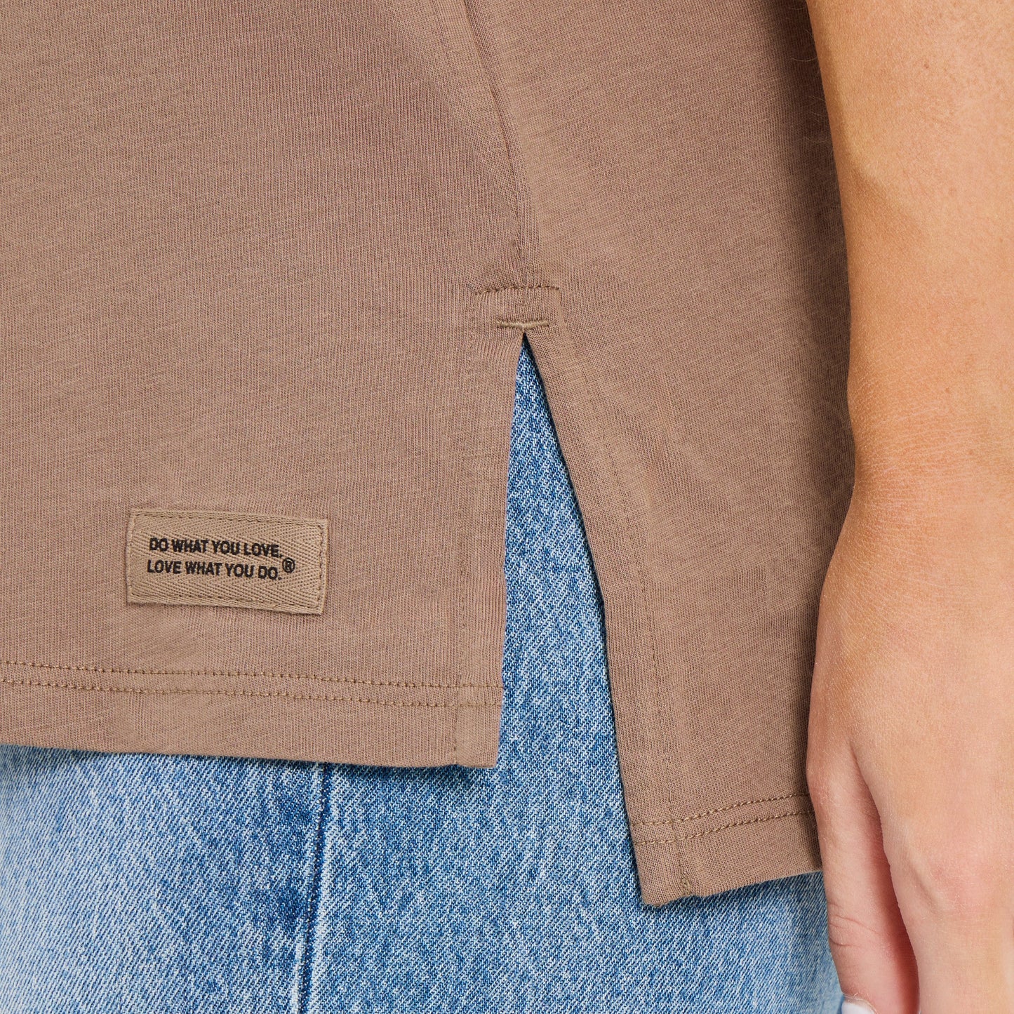 Women's Solid Crusher-LITE Vee Tunic