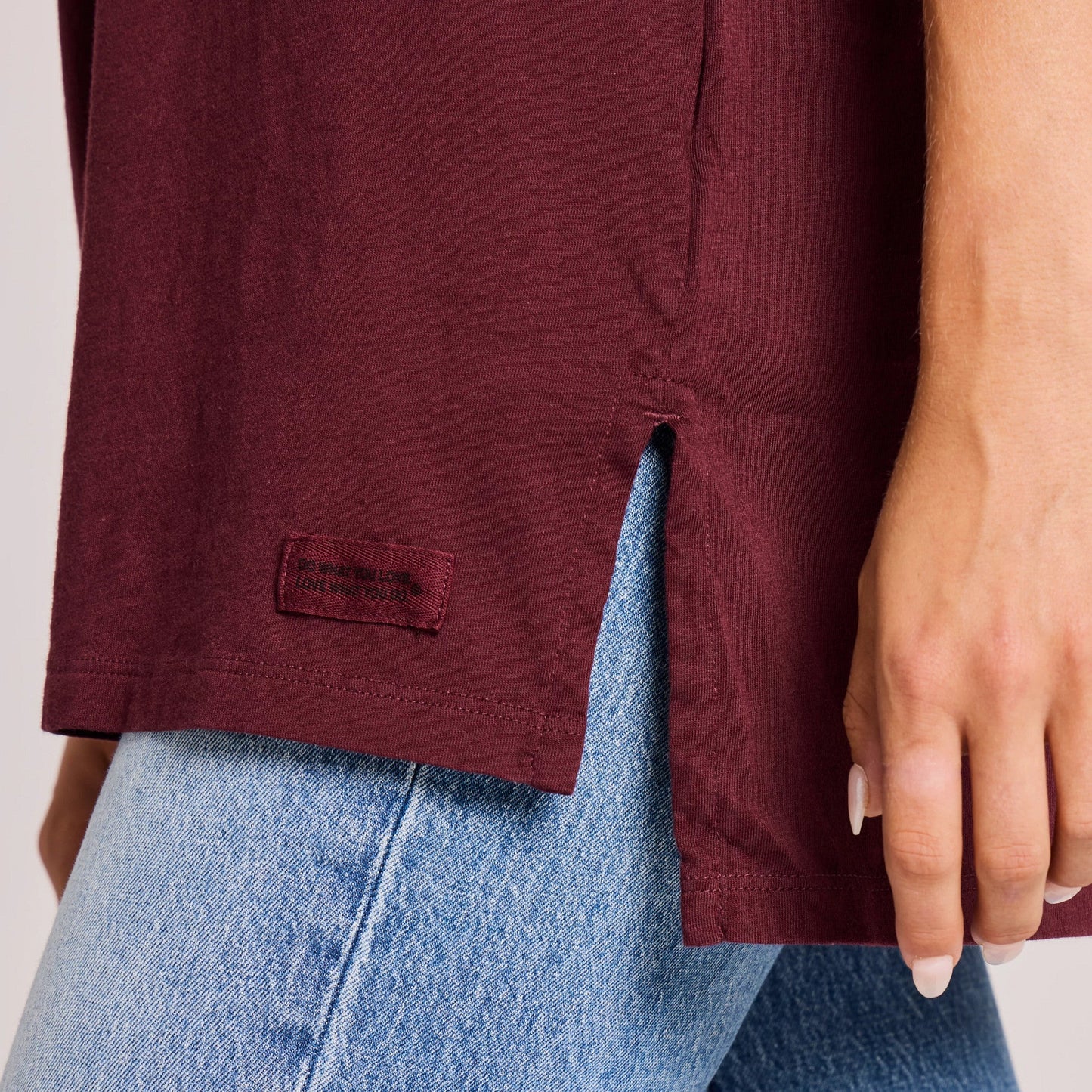 Women's Solid Crusher-LITE Vee Tunic