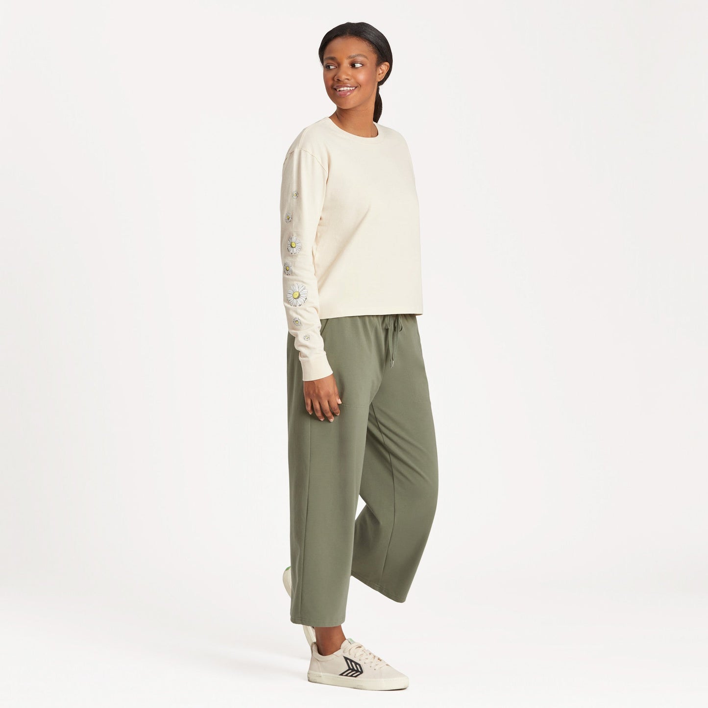 Women's Falling Daisies Long Sleeve Crusher Boxy Tee